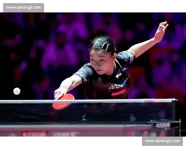 奖杯递向白发父!张本美和夺冠,藏着 55 岁老爹 20 年的苦与光